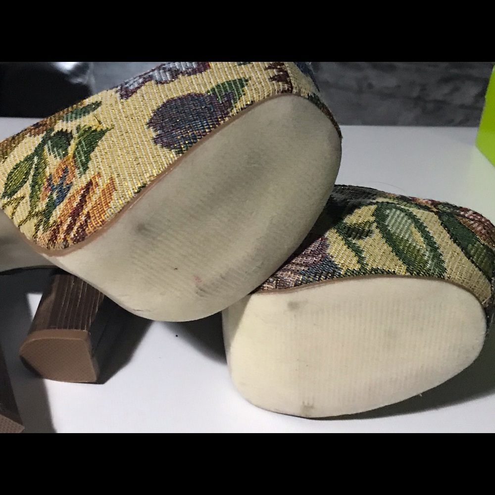 Patterned platform shoes - Picture 3 of 7